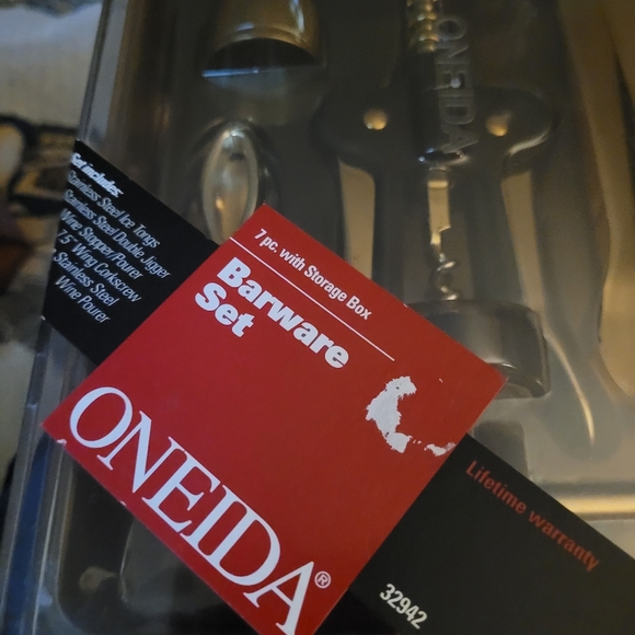 Oneida 7 piece bar set. - Picture 12 of 14